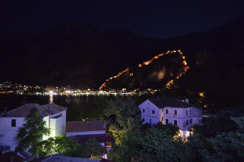 Posto Capitano C Group Lägenhet Kotor Exteriör bild